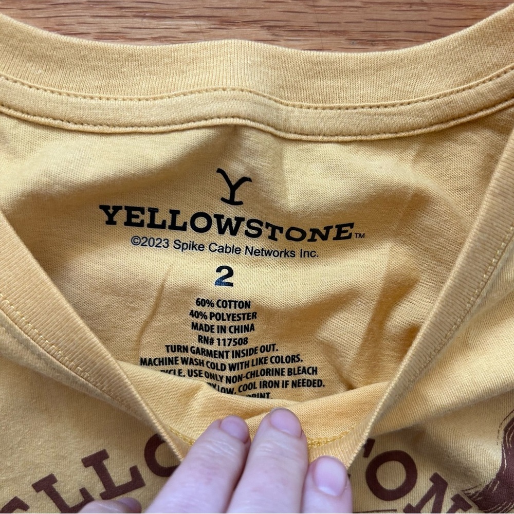 Yellowstone Dutton Ranch Graphic T-Shirt - Picture 2 of 2